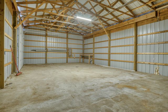 1518 E Wilke Road, Rothbury, MI 49452