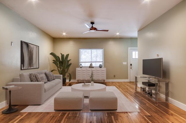 1518 E Wilke Road, Rothbury, MI 49452