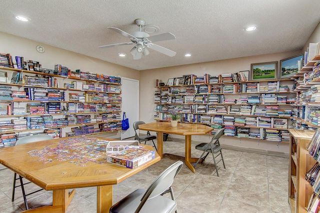 1391 MISSION HILLS BOULEVARD, Clearwater, FL 33759