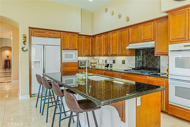 4088 Shady Ridge Circle, Corona, CA 92881