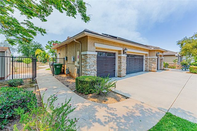 4088 Shady Ridge Circle, Corona, CA 92881