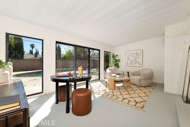 19844 Hemmingway Street, Winnetka (los Angeles), CA 91306