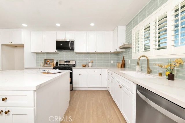 19844 Hemmingway Street, Winnetka (los Angeles), CA 91306