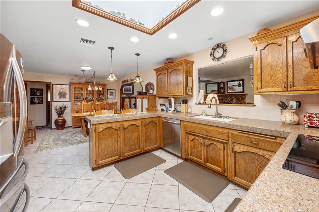 Image 8 of property listing at 4231 Wilbur Court, Hemet, CA 92544