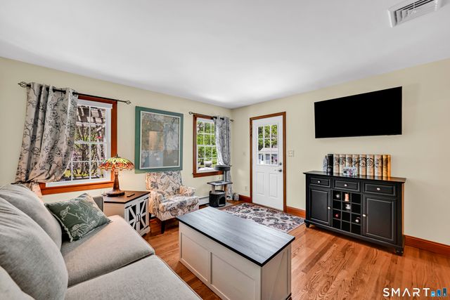 18 Carriage Drive, Burlington, CT 06013