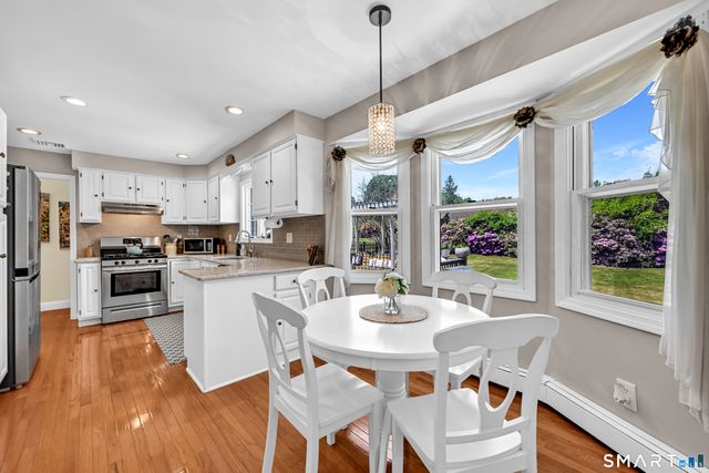 18 Carriage Drive, Burlington, CT 06013