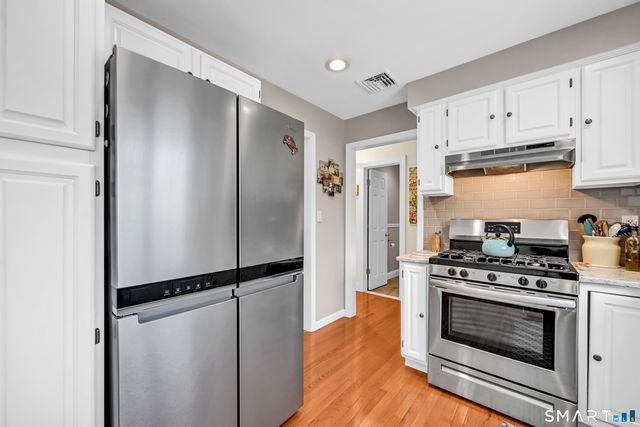 18 Carriage Drive, Burlington, CT 06013