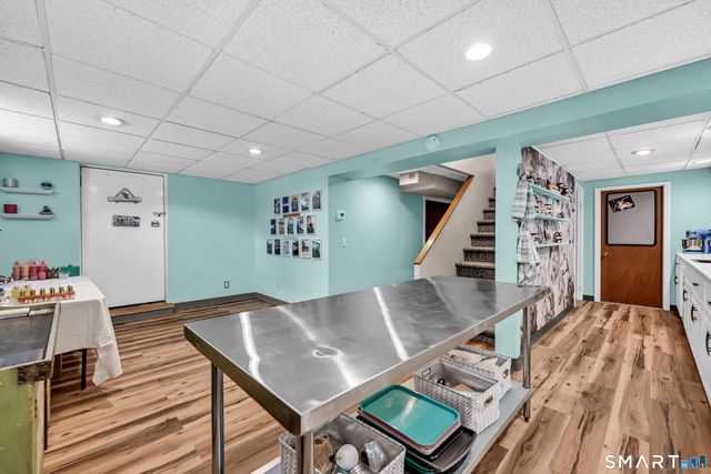 18 Carriage Drive, Burlington, CT 06013