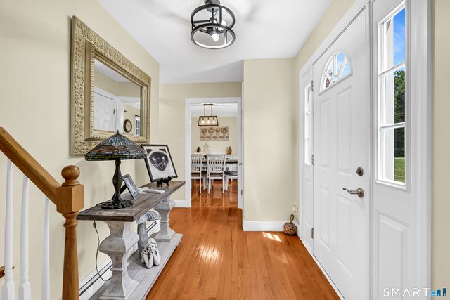 18 Carriage Drive, Burlington, CT 06013