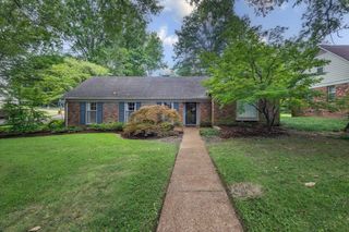 7247 GREAT OAKS RD, Germantown, TN 38138