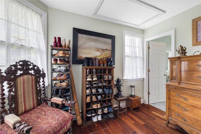 30 Madison Avenue, Portsmouth, RI 02872