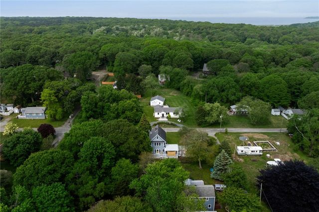 30 Madison Avenue, Portsmouth, RI 02872