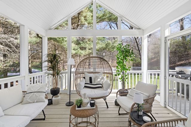 6 Sandy Hill Rd, Wayland, MA 01778