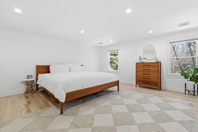 6 Sandy Hill Rd, Wayland, MA 01778