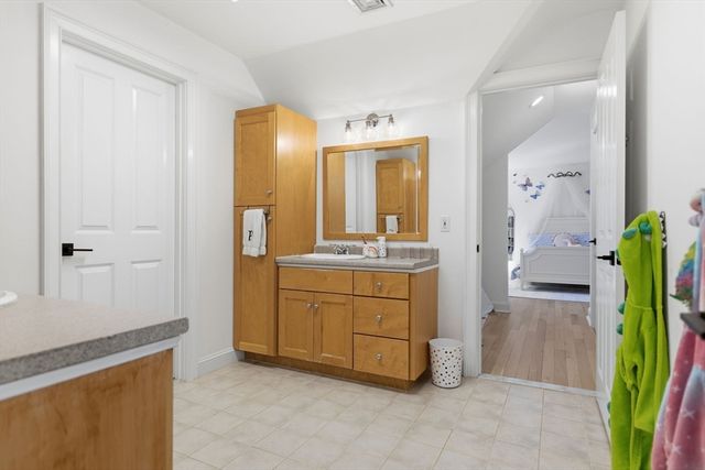 6 Sandy Hill Rd, Wayland, MA 01778