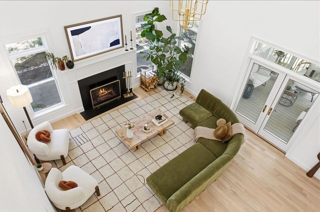 6 Sandy Hill Rd, Wayland, MA 01778