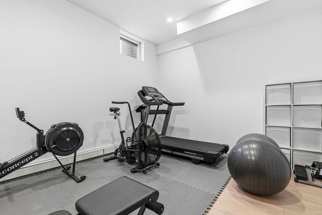 6 Sandy Hill Rd, Wayland, MA 01778