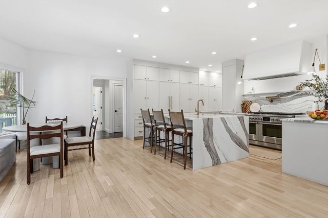 6 Sandy Hill Rd, Wayland, MA 01778