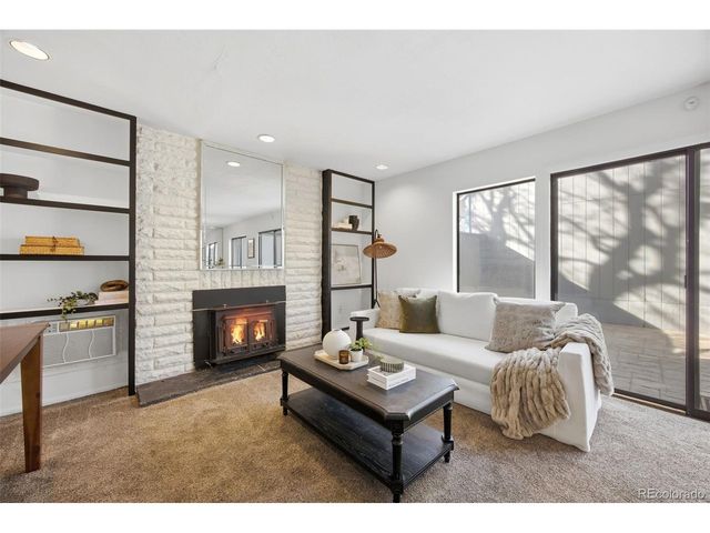 2418 S Victor St A, Aurora, CO 80014