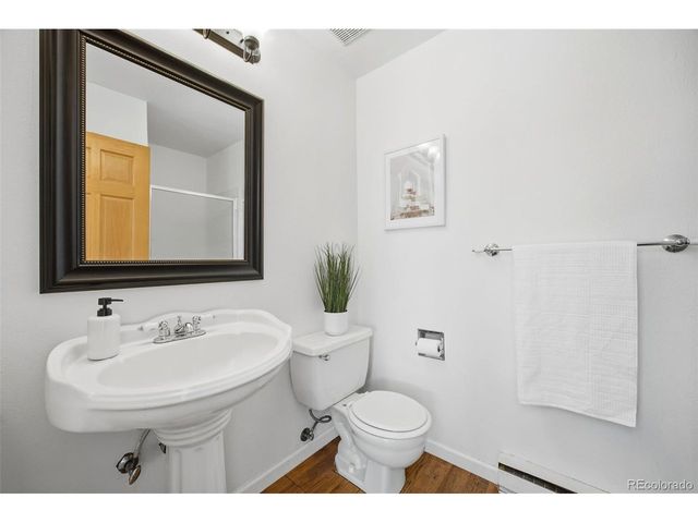 2418 S Victor St A, Aurora, CO 80014