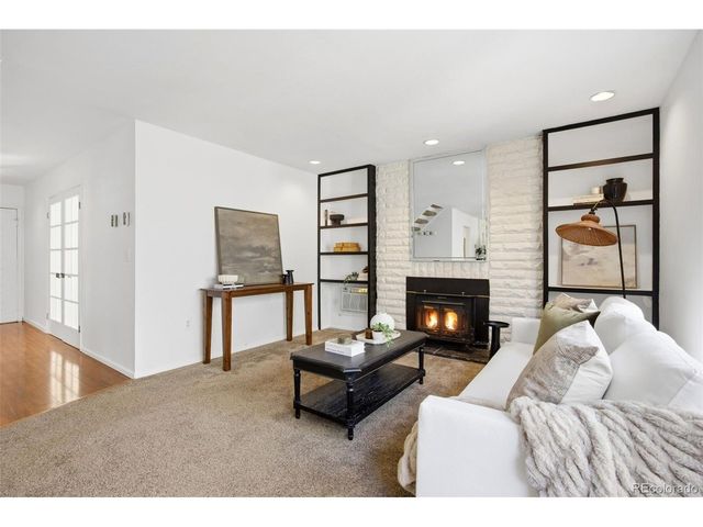 2418 S Victor St A, Aurora, CO 80014