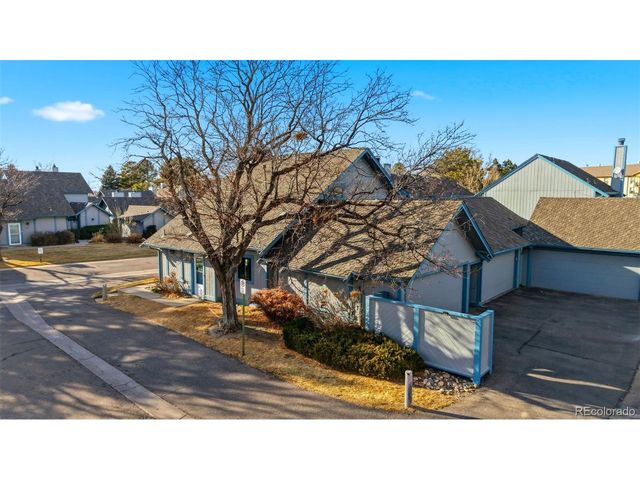 2418 S Victor St A, Aurora, CO 80014
