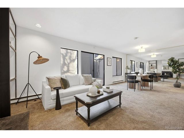 2418 S Victor St A, Aurora, CO 80014