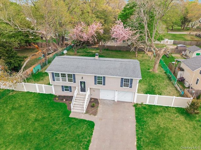 45 Magnolia Drive, Selden, NY 11784