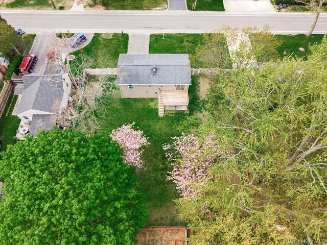 45 Magnolia Drive, Selden, NY 11784