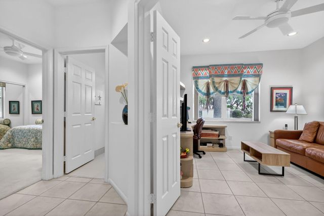 9848 Crescent View Drive S, Boynton Beach, FL 33437