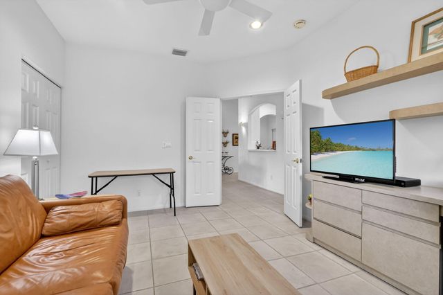 9848 Crescent View Drive S, Boynton Beach, FL 33437