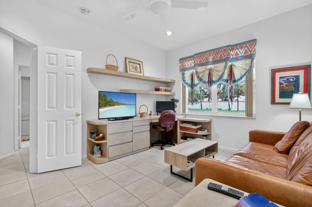 9848 Crescent View Drive S, Boynton Beach, FL 33437