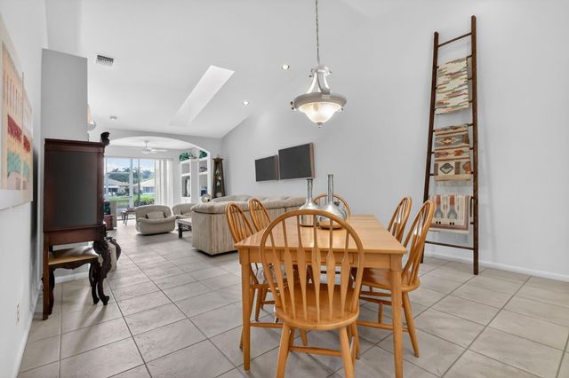 9848 Crescent View Drive S, Boynton Beach, FL 33437