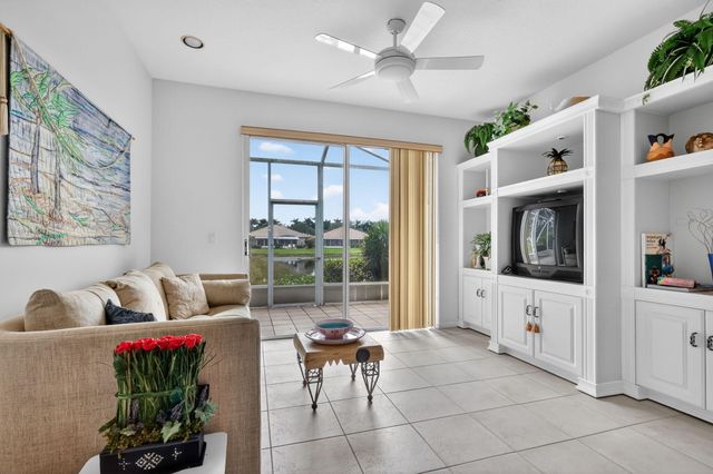 9848 Crescent View Drive S, Boynton Beach, FL 33437