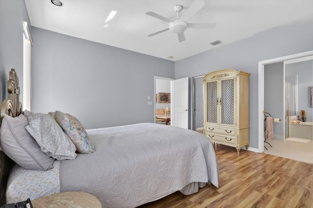 9848 Crescent View Drive S, Boynton Beach, FL 33437