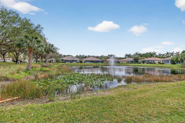 9848 Crescent View Drive S, Boynton Beach, FL 33437