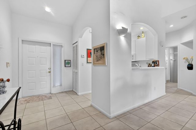 9848 Crescent View Drive S, Boynton Beach, FL 33437