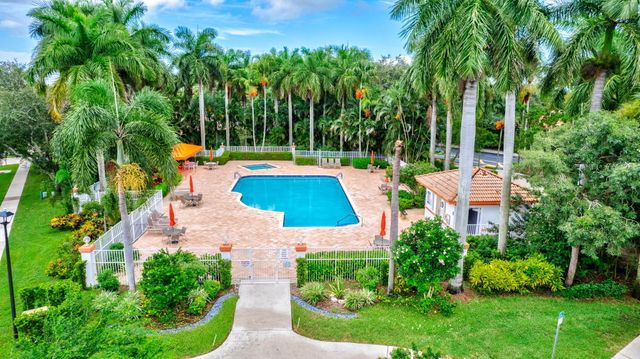 9848 Crescent View Drive S, Boynton Beach, FL 33437