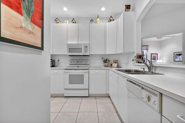 9848 Crescent View Drive S, Boynton Beach, FL 33437