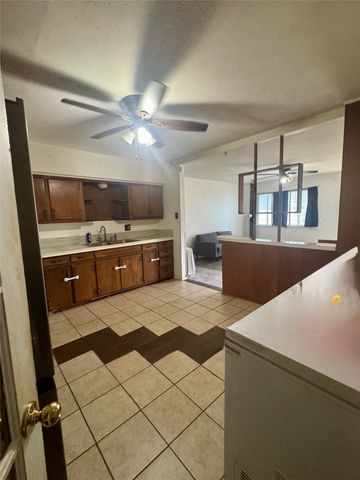 1200 Park Drive, Denison, TX 75020