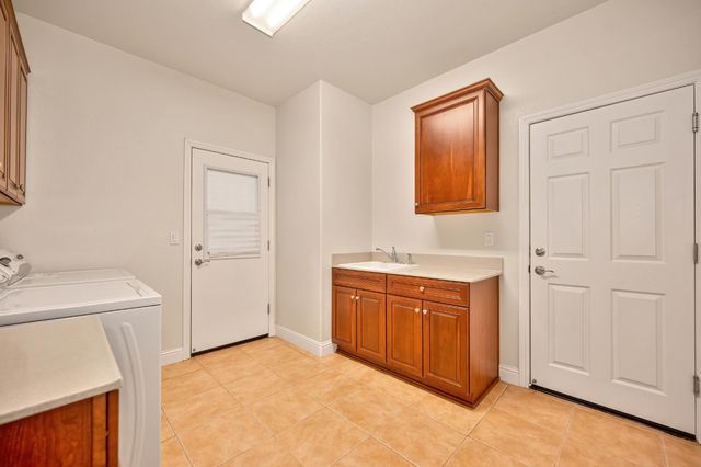 2184 Mt Errigal Ln, Lincoln, CA 95648