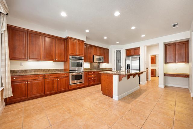 2184 Mt Errigal Ln, Lincoln, CA 95648