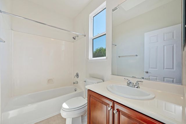 2184 Mt Errigal Ln, Lincoln, CA 95648