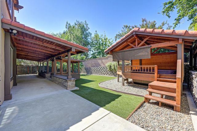 2184 Mt Errigal Ln, Lincoln, CA 95648