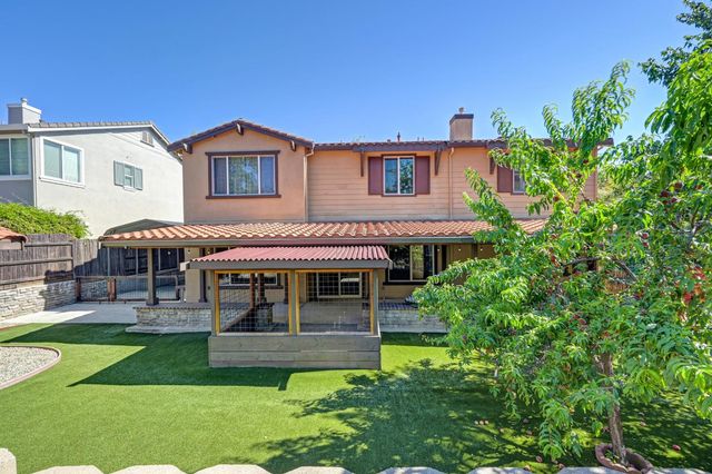 2184 Mt Errigal Ln, Lincoln, CA 95648