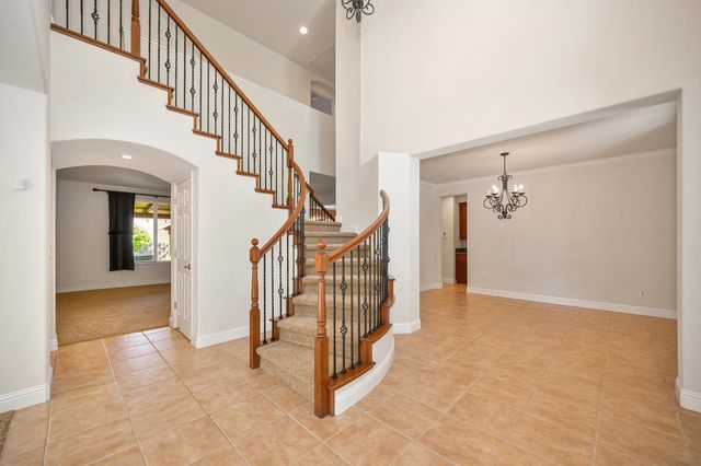 2184 Mt Errigal Ln, Lincoln, CA 95648