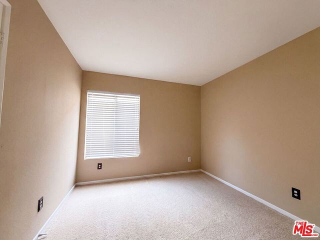 5539 W Avenue L6, Lancaster, CA 93536