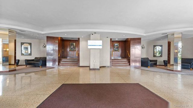 61-20 Grand Central Parkway C1102, Forest Hills, NY 11375