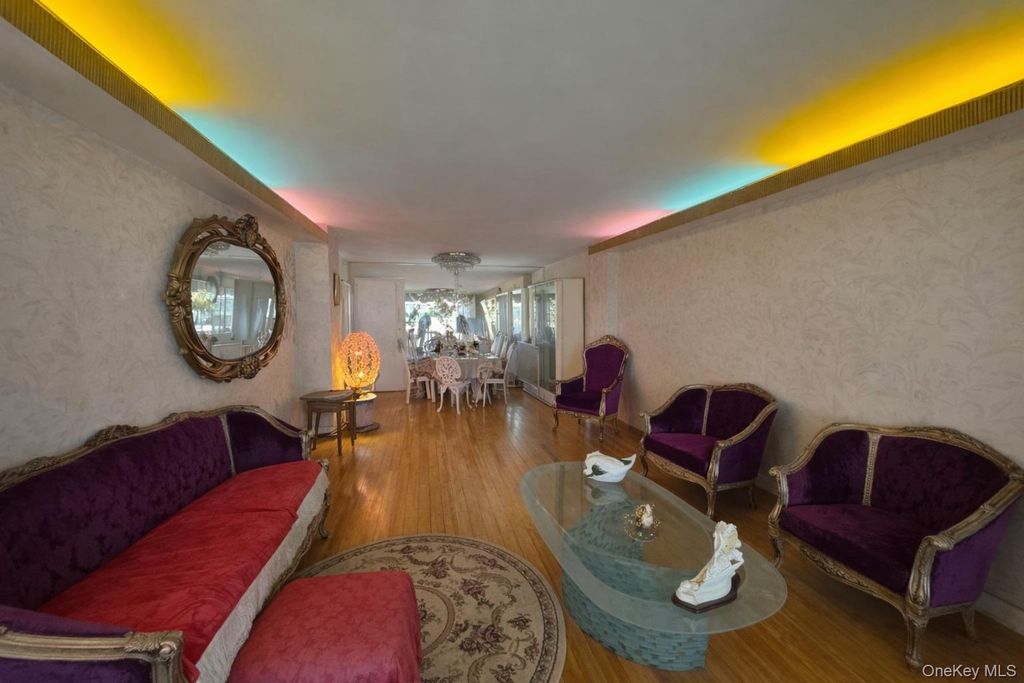 61-20 Grand Central Parkway C1102, Forest Hills, NY 11375