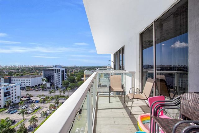 5091 NW 7th St TS-11, Miami, FL 33126